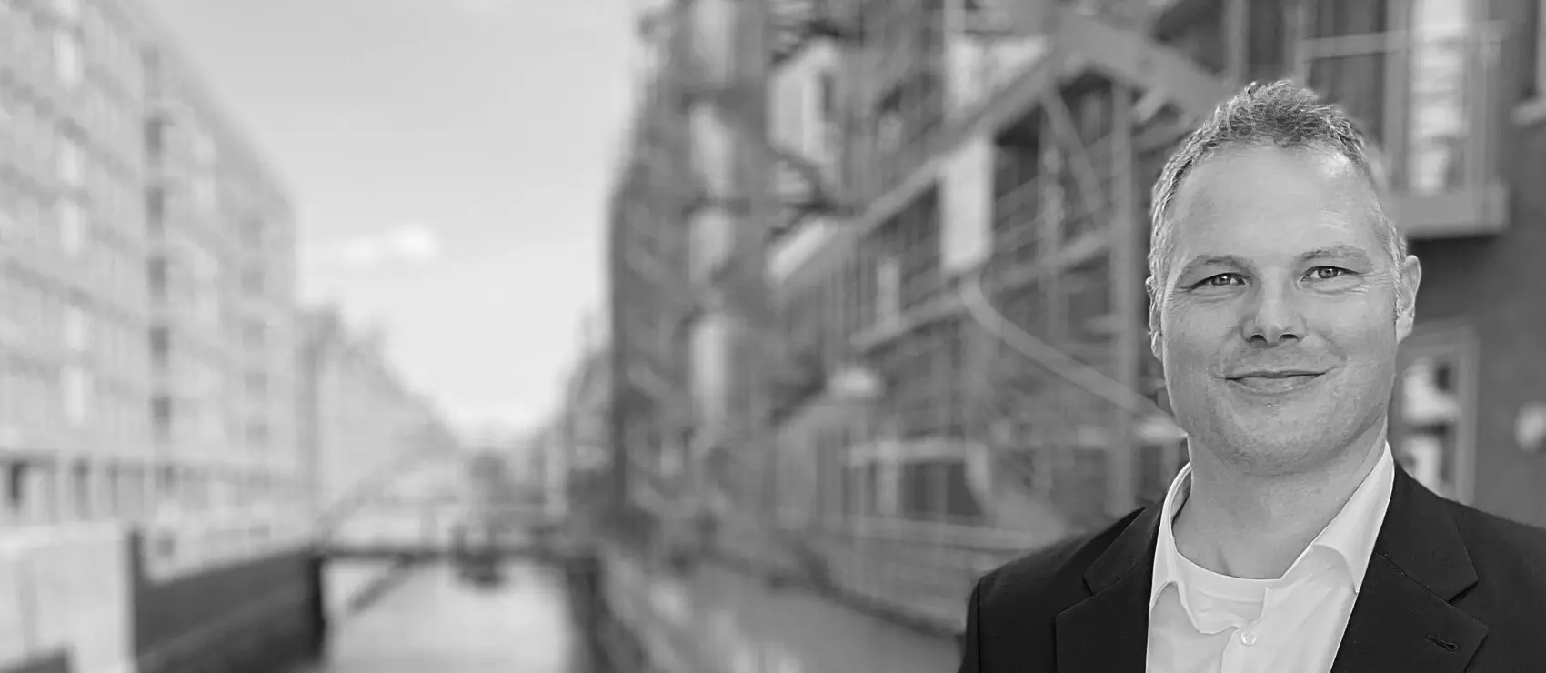 Tobias Düring, SEA-Freelancer in der Hamburger Speicherstadt